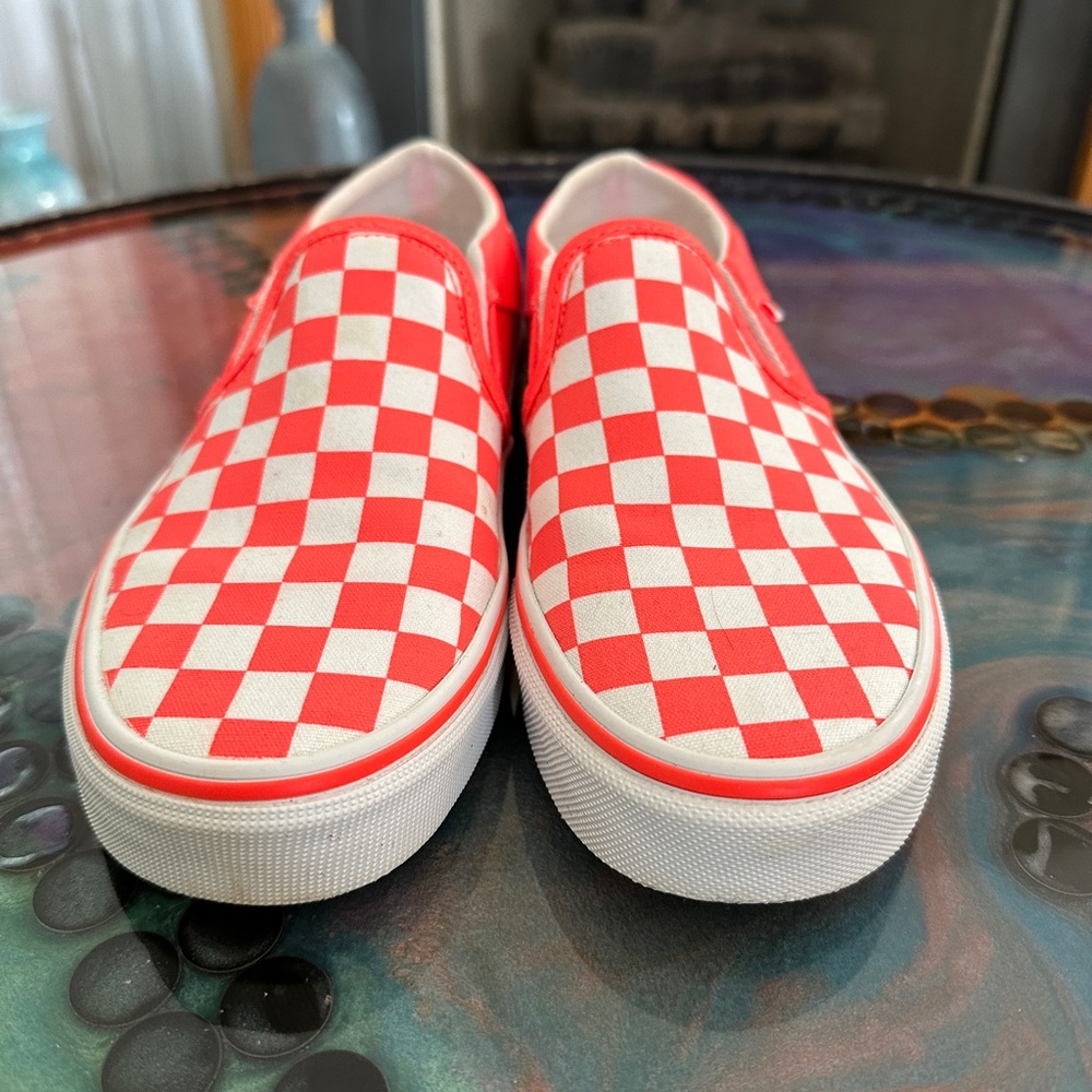Vans - Picture 2 of 6